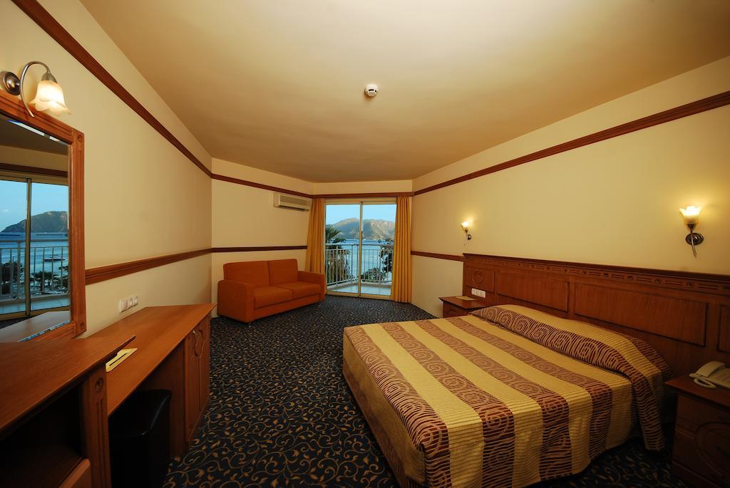 Luna Beach Deluxe Hotel マルマリス 部屋 写真